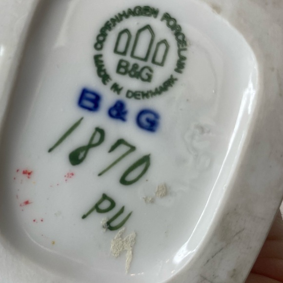 BING & GRONDAHL DENMARK #1870 "BOY WITH CRAB"  FIGURINE OLDER 1950s Copenhagen - Picture 9 of 9